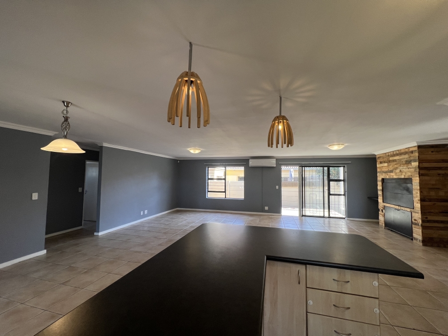 3 Bedroom Property for Sale in Sonstraal Heights Western Cape